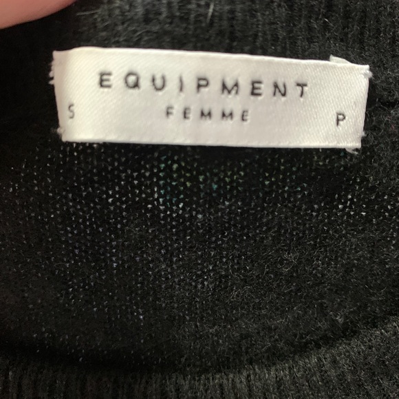 **ON HOLD***Equipment snakeskin sleeve sweater - Picture 4 of 5